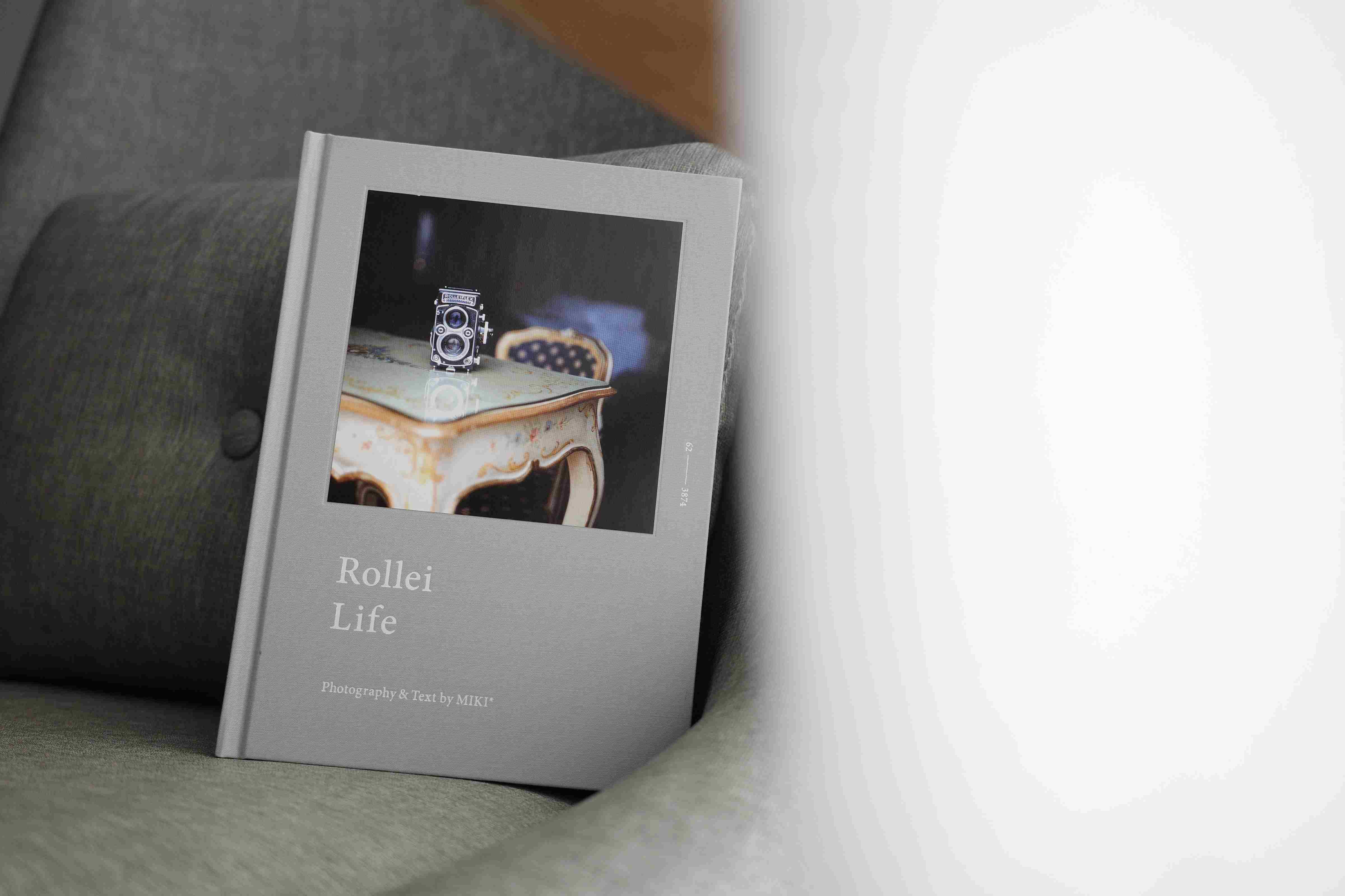 日本攝影師 Miki 贈送給紅點文旅的 Rollei Life 攝影集封面