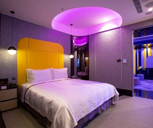 艾薇兒車旅宿 新竹湖口全新開幕主題精品KTV旗艦汽車旅館住宿訂房推薦