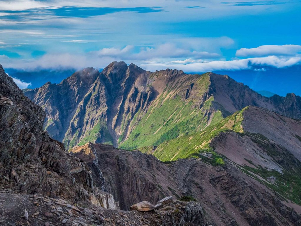課程資訊  研討會活動  證照輔導  線上學習